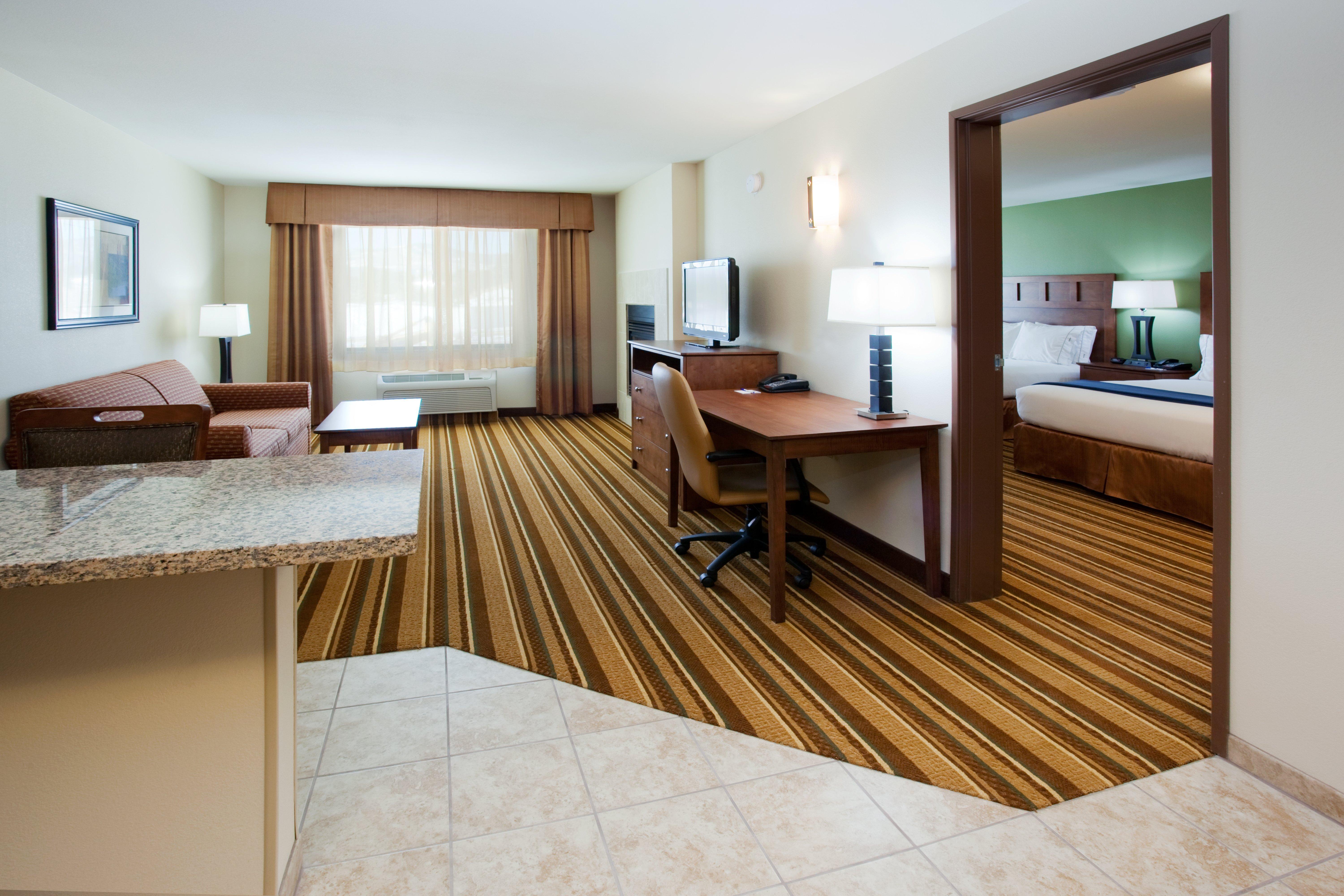 Holiday Inn Express And Suites Los Alamos Entrada Park By Ihg Eksteriør billede
