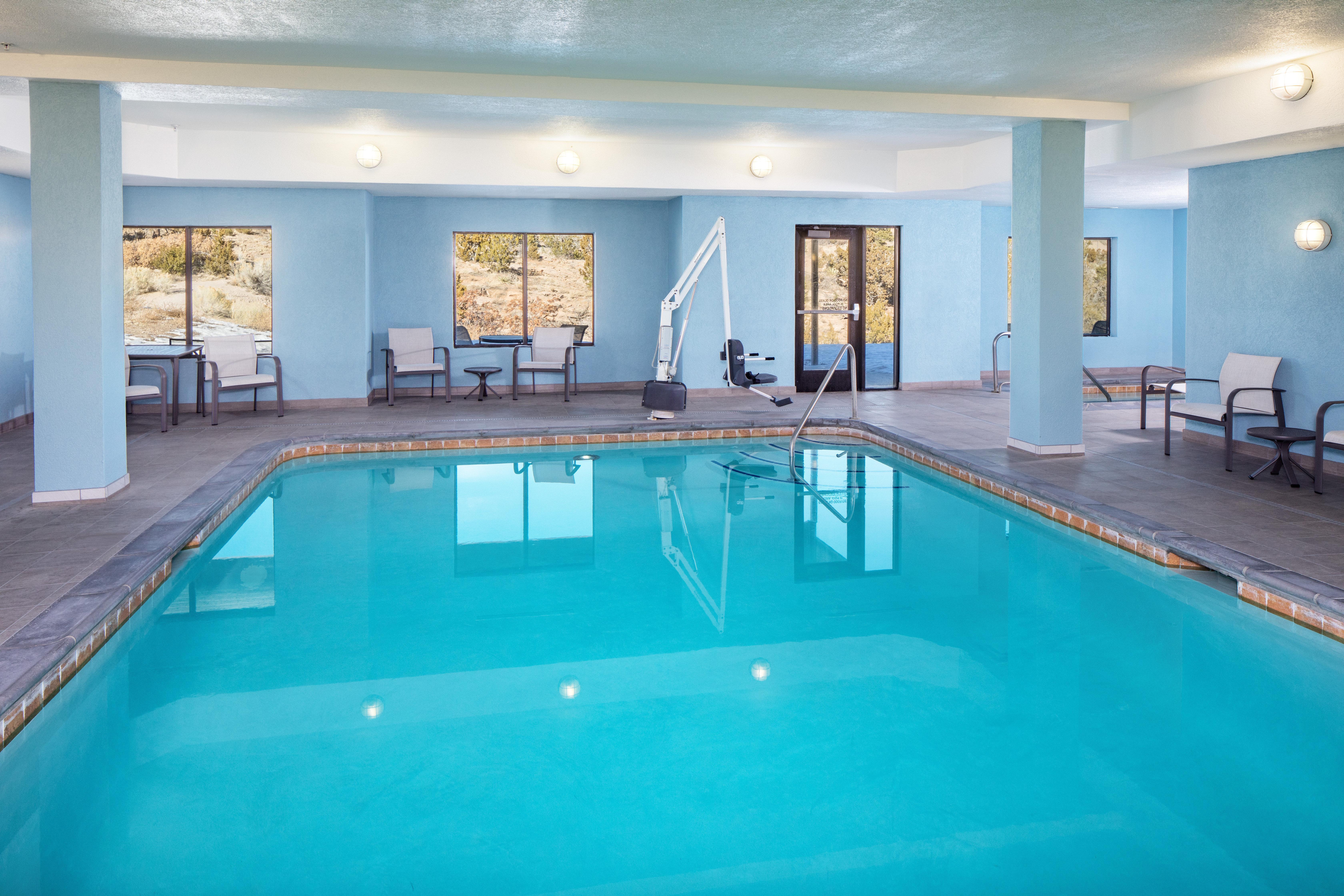 Holiday Inn Express And Suites Los Alamos Entrada Park By Ihg Eksteriør billede