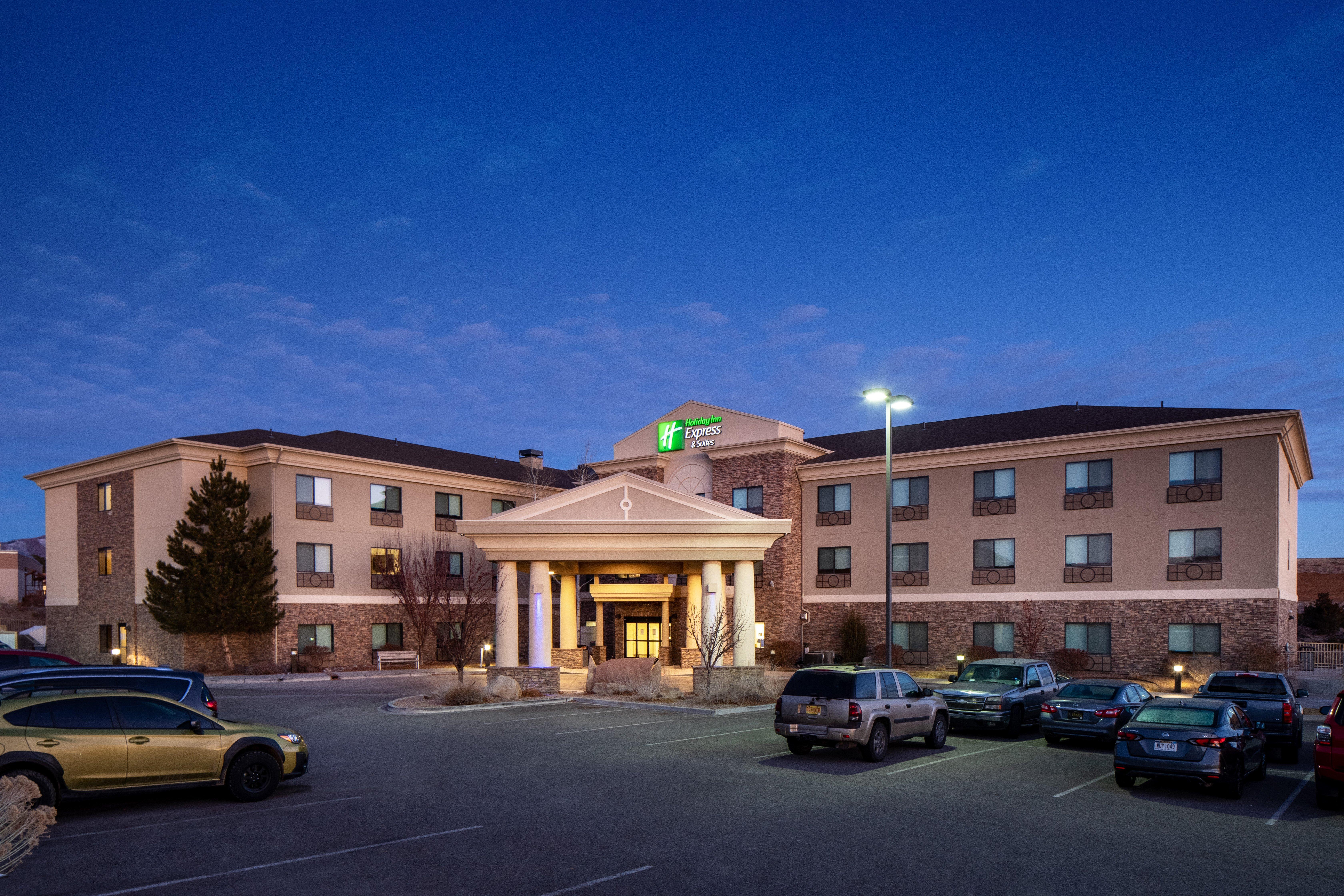 Holiday Inn Express And Suites Los Alamos Entrada Park By Ihg Eksteriør billede